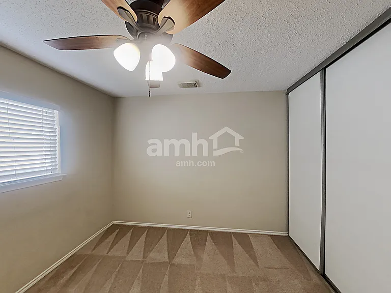 7310 Cortland Crk — Photo 11