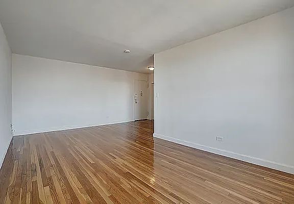 4th image of 40-40 79th St #607