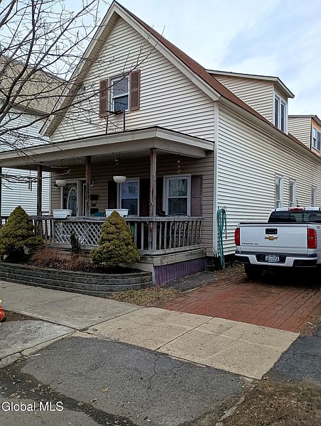 2nd image of 885 Emmett Street