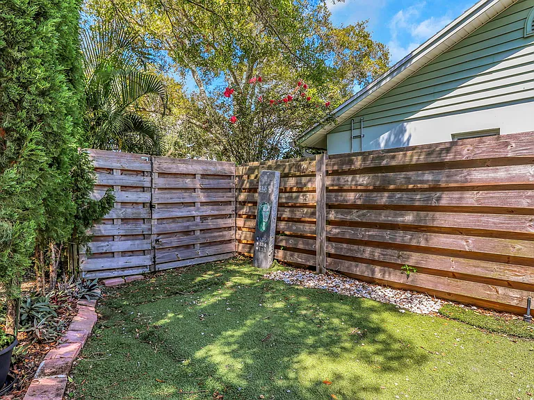 1973 Hastings Dr — Photo 137