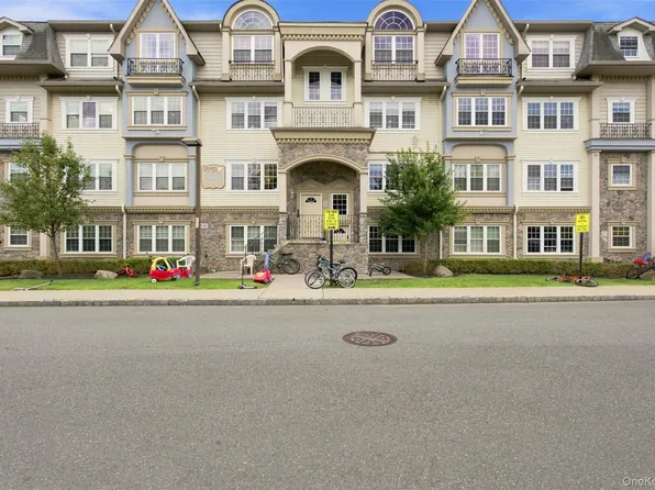 7 Elm Street #112, Spring Valley, NY 10977