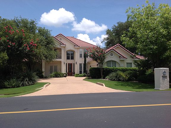 3rd image of 202 The Hills Dr