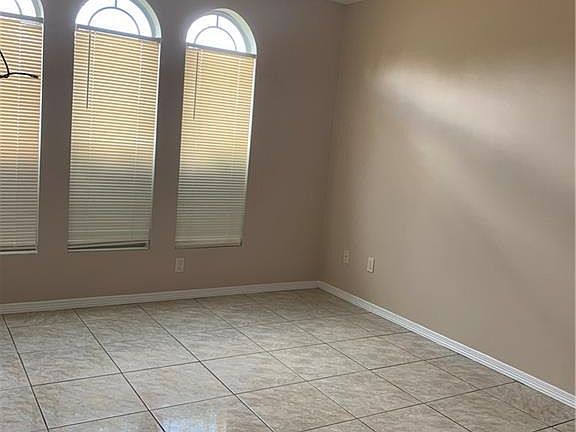 4th image of 315 Baltic Ave Unit 1