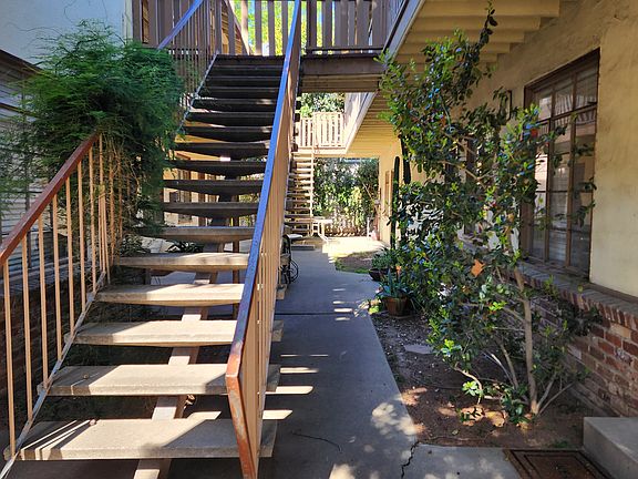 2nd image of 1516 25th St APT 3