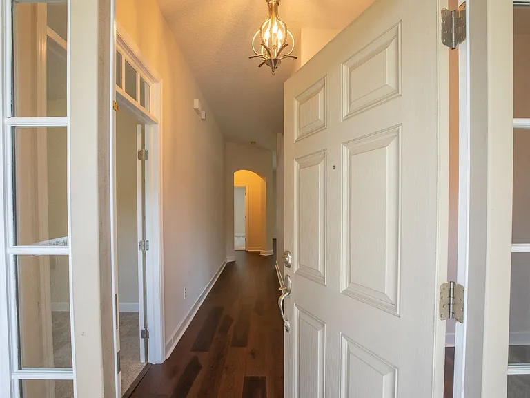 216 Sanwick Dr — Photo 6