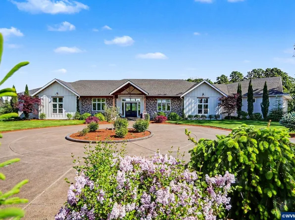 752 Macinnes Ln NE, Salem, OR 97317