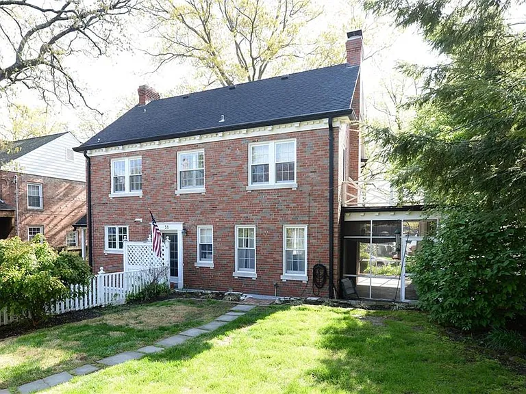 31 Algonquin Wood Pl — Photo 35