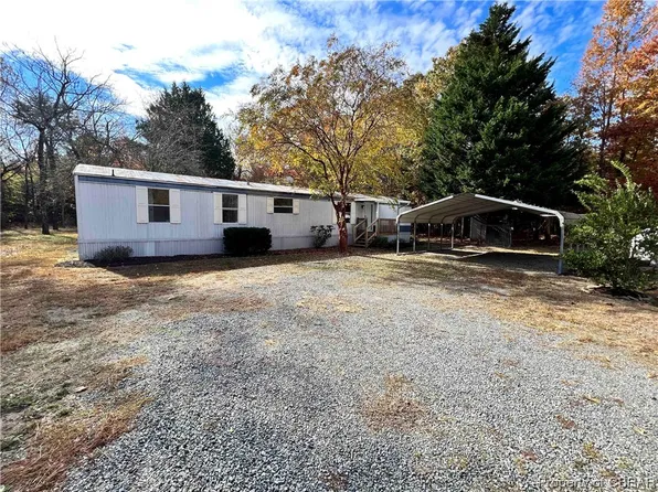 1295 Kates Neck Rd, Topping, VA 23169