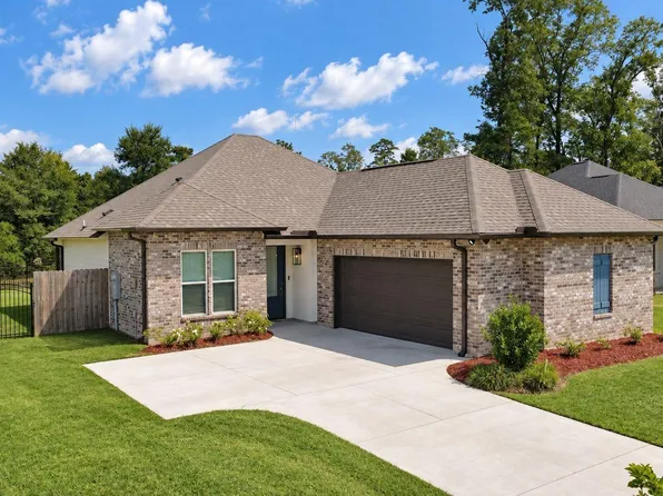13775 Pinyon Dr, Denham Springs, LA 70726