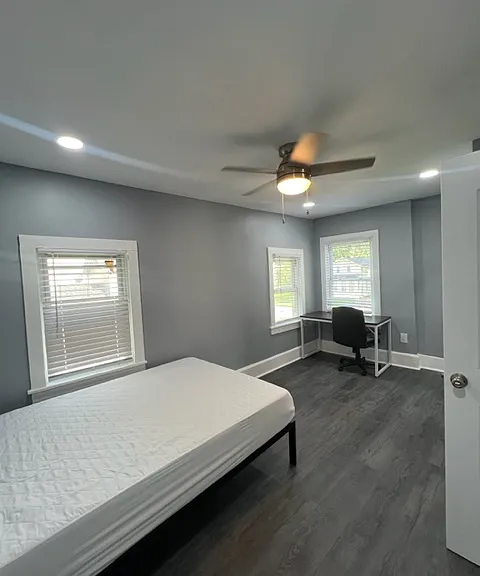 205 Ashworth Pl #1 — Photo 27