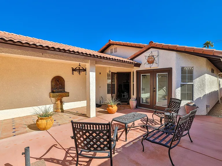 53390 Avenida Navarro — Photo 28