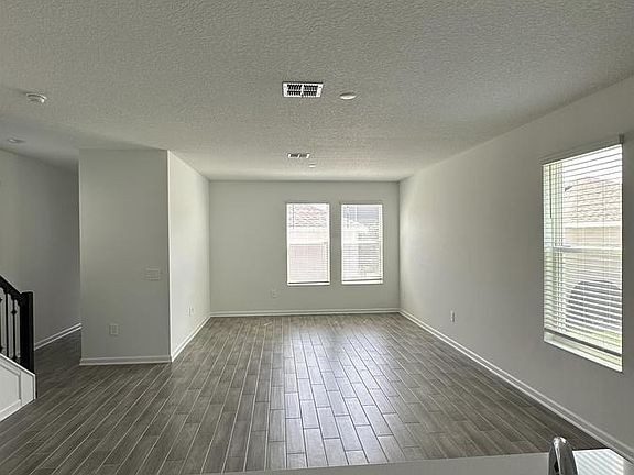4th image of 1427 Waverunner Ln