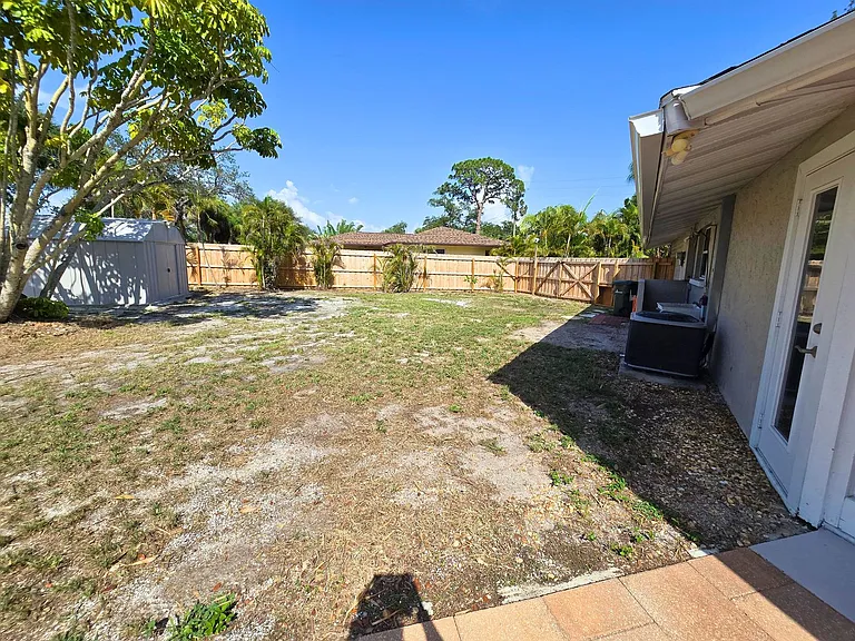 2101 Alvarado Ln — Photo 20