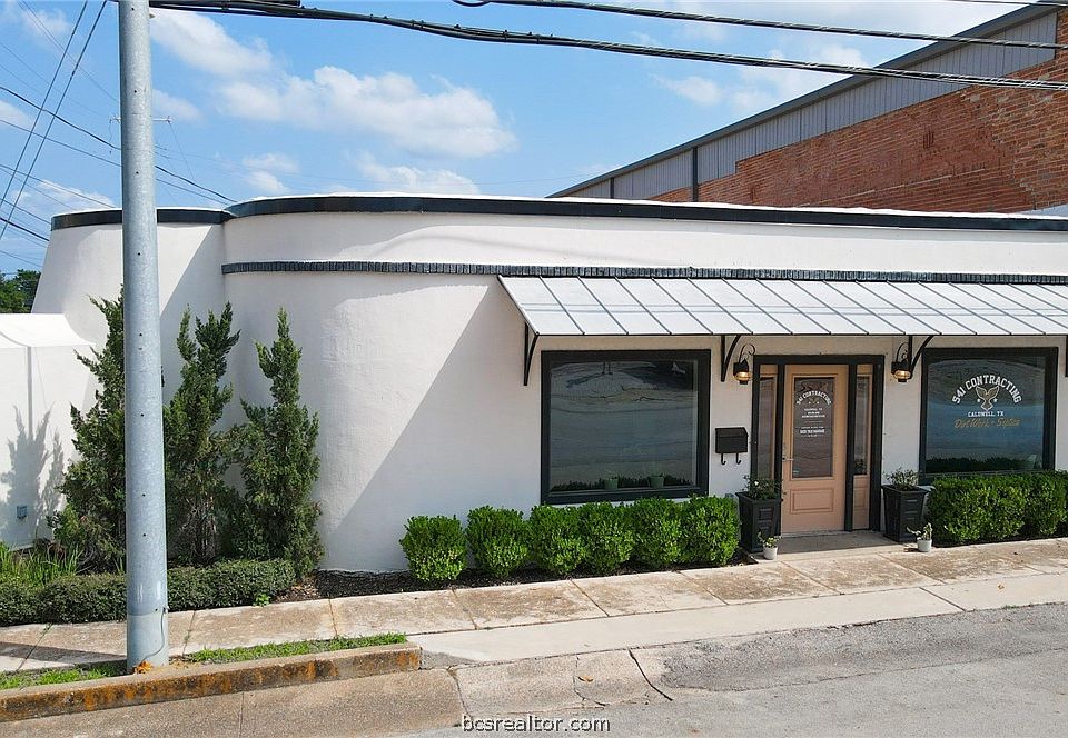 1st image of 301 S Hill St