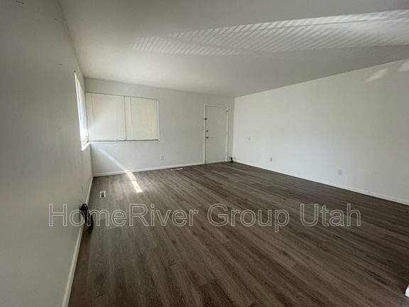 3rd image of 1583 S West Temple St #A