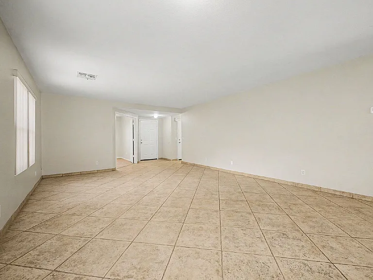 15994 N 135th Dr — Photo 10