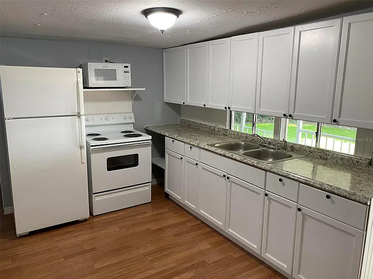 5068 Santos Rd — Photo 5