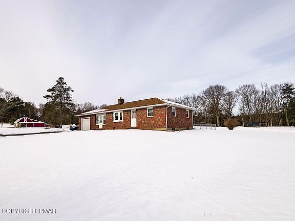 2nd image of 4010 Manor Dr