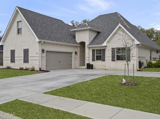 8776 Sundown Ln, Gulfport, MS 39503