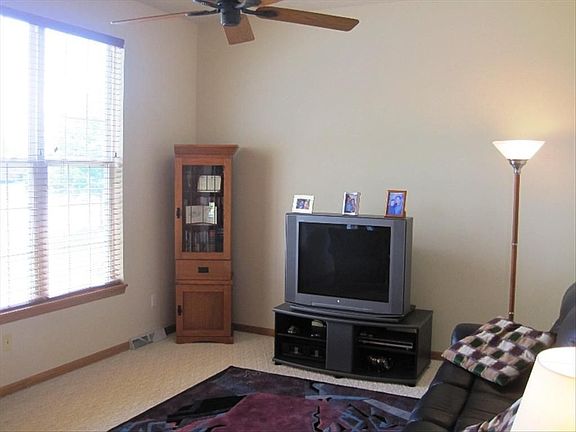3rd image of 28710 Sunflower Ln
