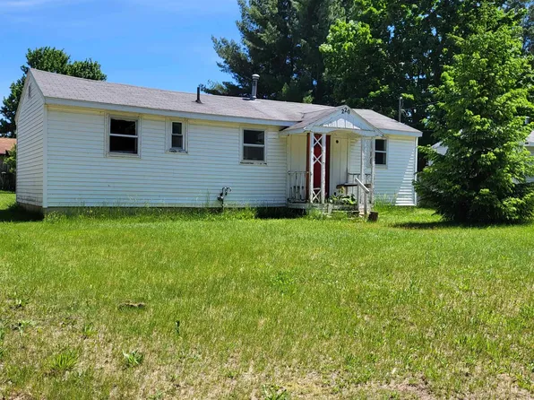 220 Alexander St, Cadillac, MI 49601