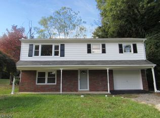 5 Cohocton Rd, Highland Lakes, NJ 07422