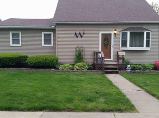 683 N Dean St, Bushnell, IL 61422
