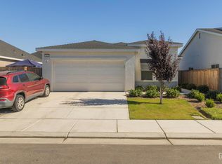 9627 Maple Terrace Ln, Shafter, CA 93263