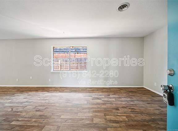 4th image of 5520 E 47th Pl