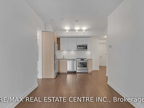 30 Ordnance St #706, Toronto, ON M6K 1A2