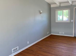 7713 Seward St, Omaha, NE 68114