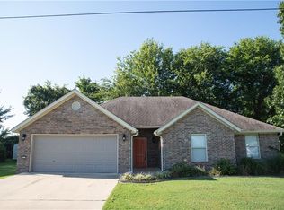 605 Jenkins Rd, Prairie Grove, AR 72753