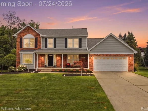 763 Banbury Ct, Milford, MI 48381