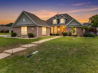 121 Daisey Ln, Justin, TX 76247