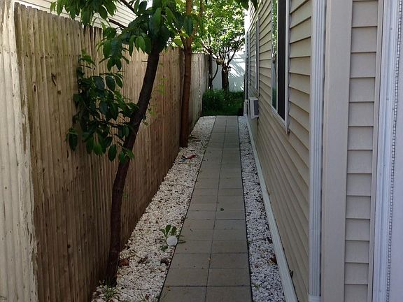 2nd image of 265 E Pine Street