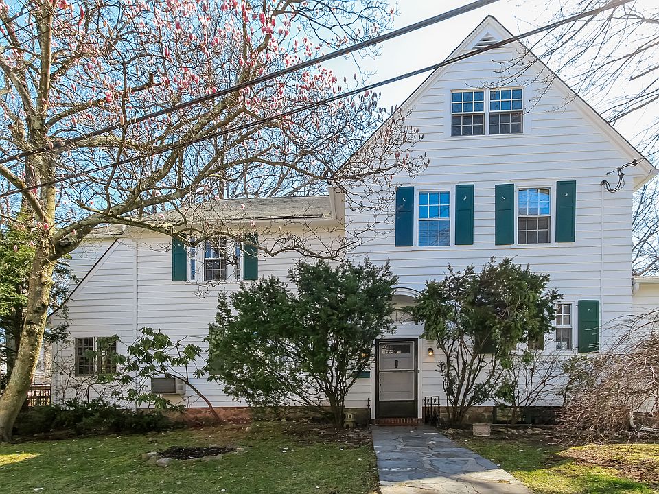 Quintessential Village Colonial