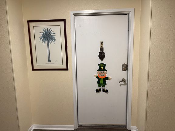 2nd image of 7400 Sun Island Dr