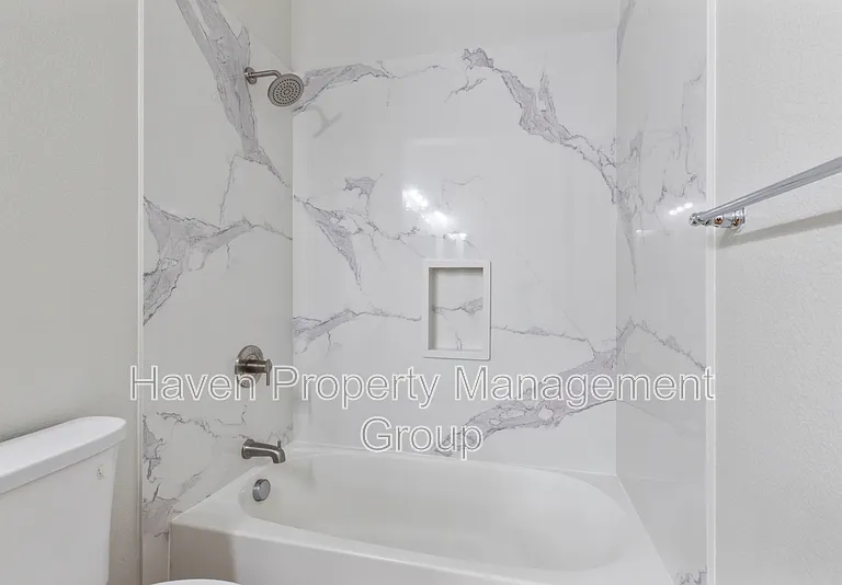 1659 Whispering Wind Dr — Photo 9