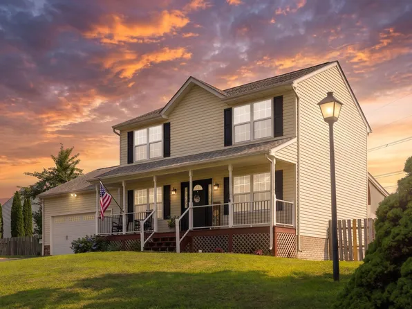 12110 Stonehenge Dr, Fredericksburg, VA 22407