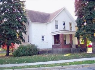 713 Wing St, Elgin, IL 60123