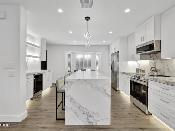 4760 W WAHALLA Lane, Glendale, AZ 85308