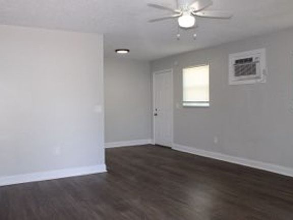 4th image of 518 Valley Forge Rd APT 1