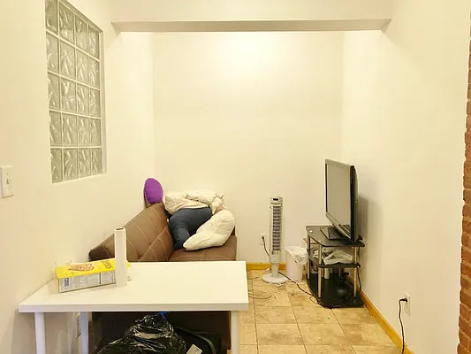 Rented by Best Apartments North Inc | media 29