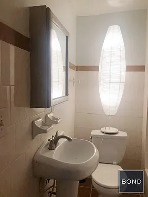 Rented by Bond New York | media 2