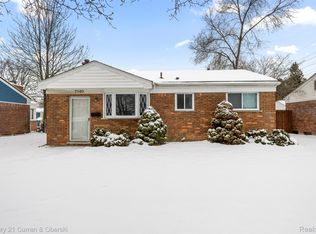 7140 Elm St, Taylor, MI 48180