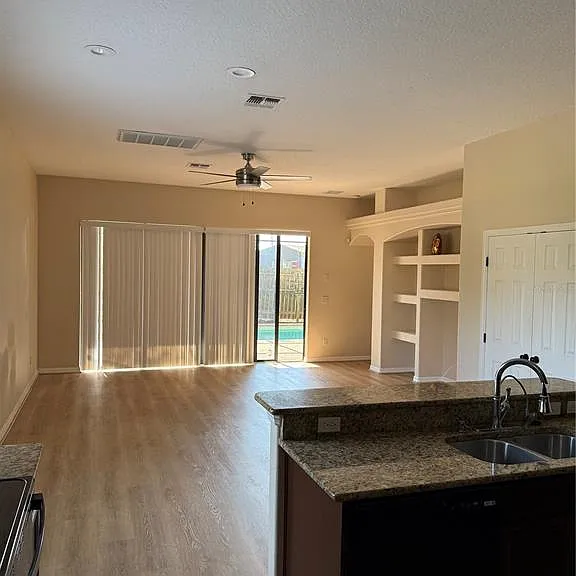 713 Bridgeford Crossing Blvd — Photo 12
