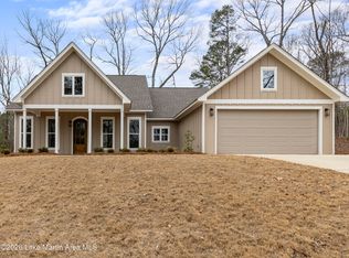 384 Palmer Dr, Dadeville, AL 36853