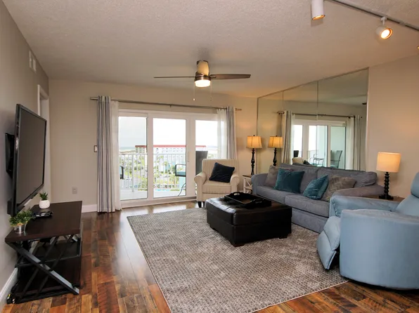 895 Santa Rosa Blvd APT 713, Fort Walton Beach, FL 32548