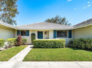 539 Club Dr, Palm Beach Gardens, FL 33418
