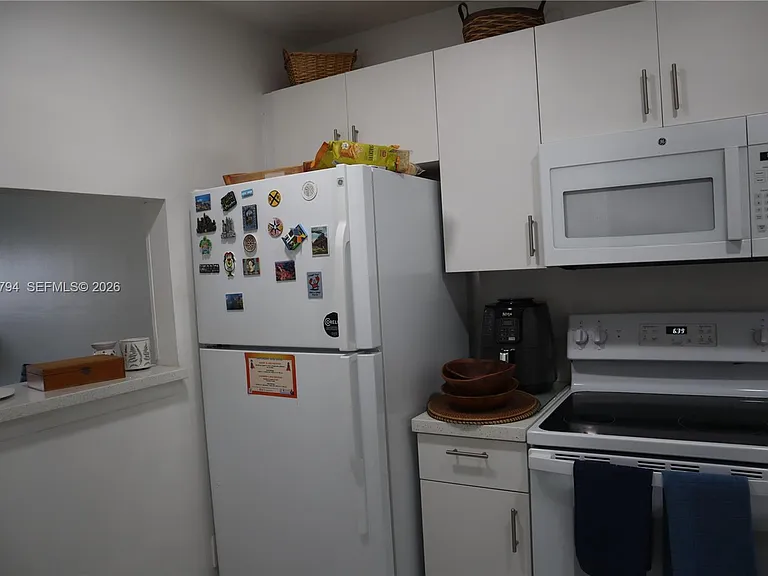 3000 E Sunrise Lakes Dr #303 — Photo 31